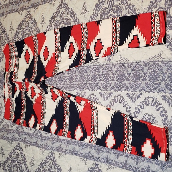 ⭐4/$20 Lularoe TC2 leggings - Picture 2 of 7